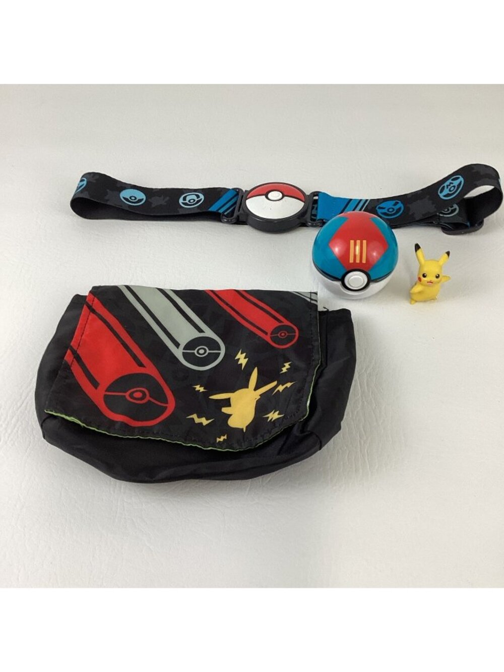 Jazwares Pokemon Belt Lure Ball Pouch Pokeball Toy Bundle Lot Toy Pikachu Figure